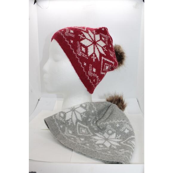 Christian Siriano Red and Gray Snowflake Slouchy Beanie Hats - Picture 1 of 3